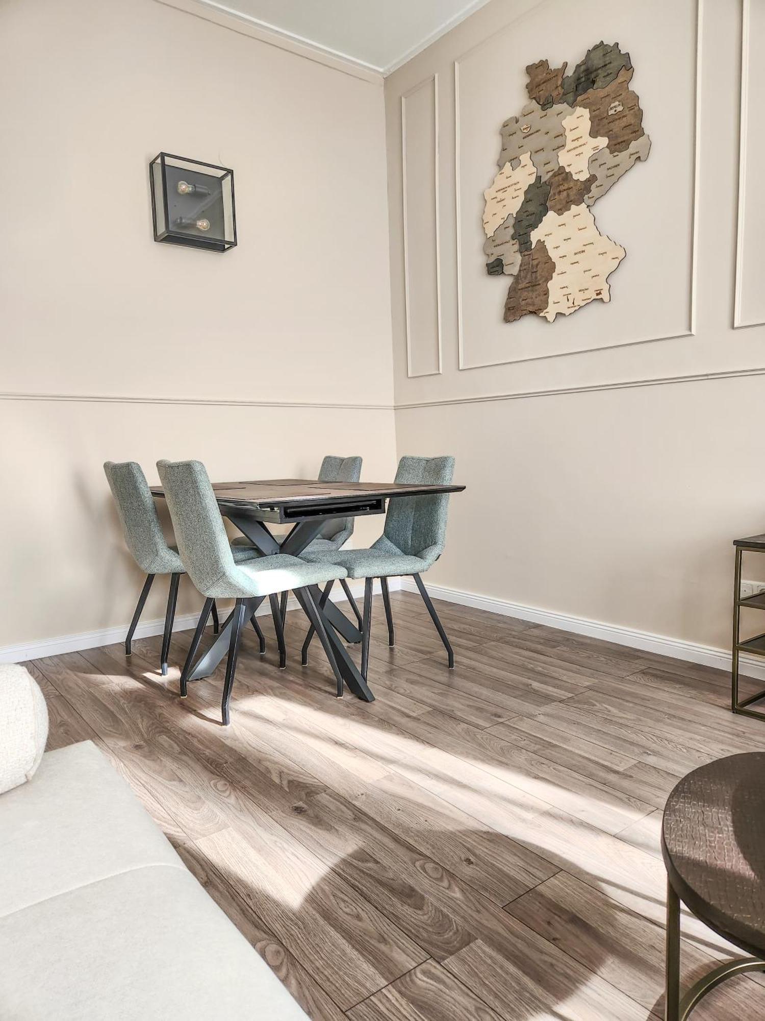Geli Homes L1 - 2X Zimmer, 2X Kingsize Bett, 1 Bis 4 Personen, Parkplatz, Tv, Wifi, Top Kueche, Kaffee, Tee Люнен Экстерьер фото